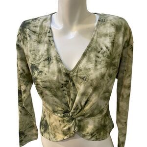 Lily White Cropped Green/White Top Size Medium NWT